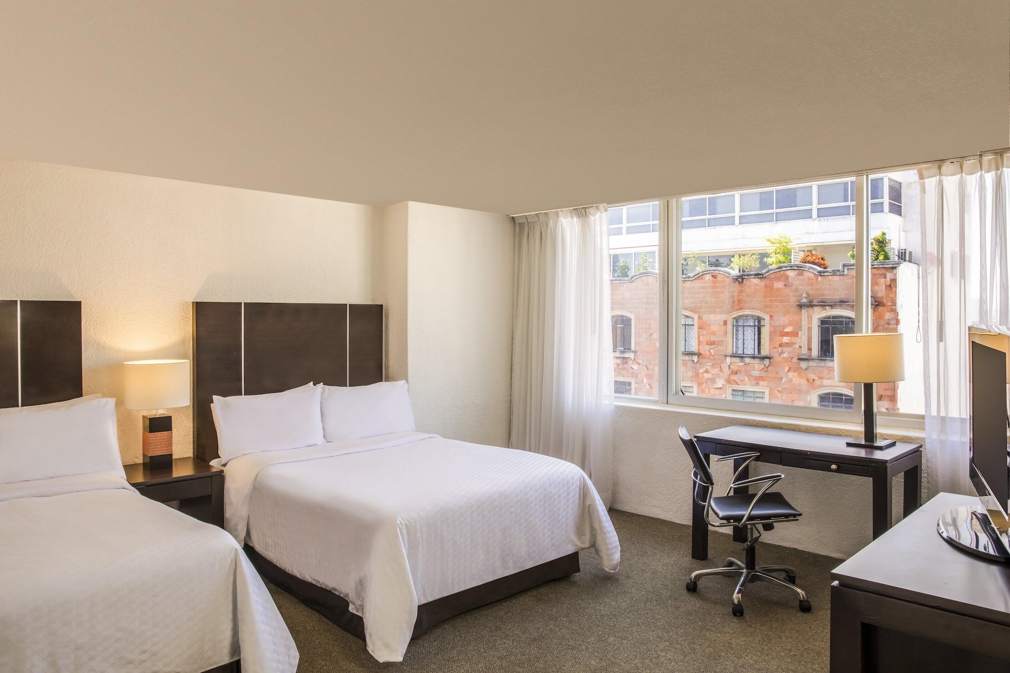 Hotel Plaza Genova Centro Guadalajara Zewnętrze zdjęcie
