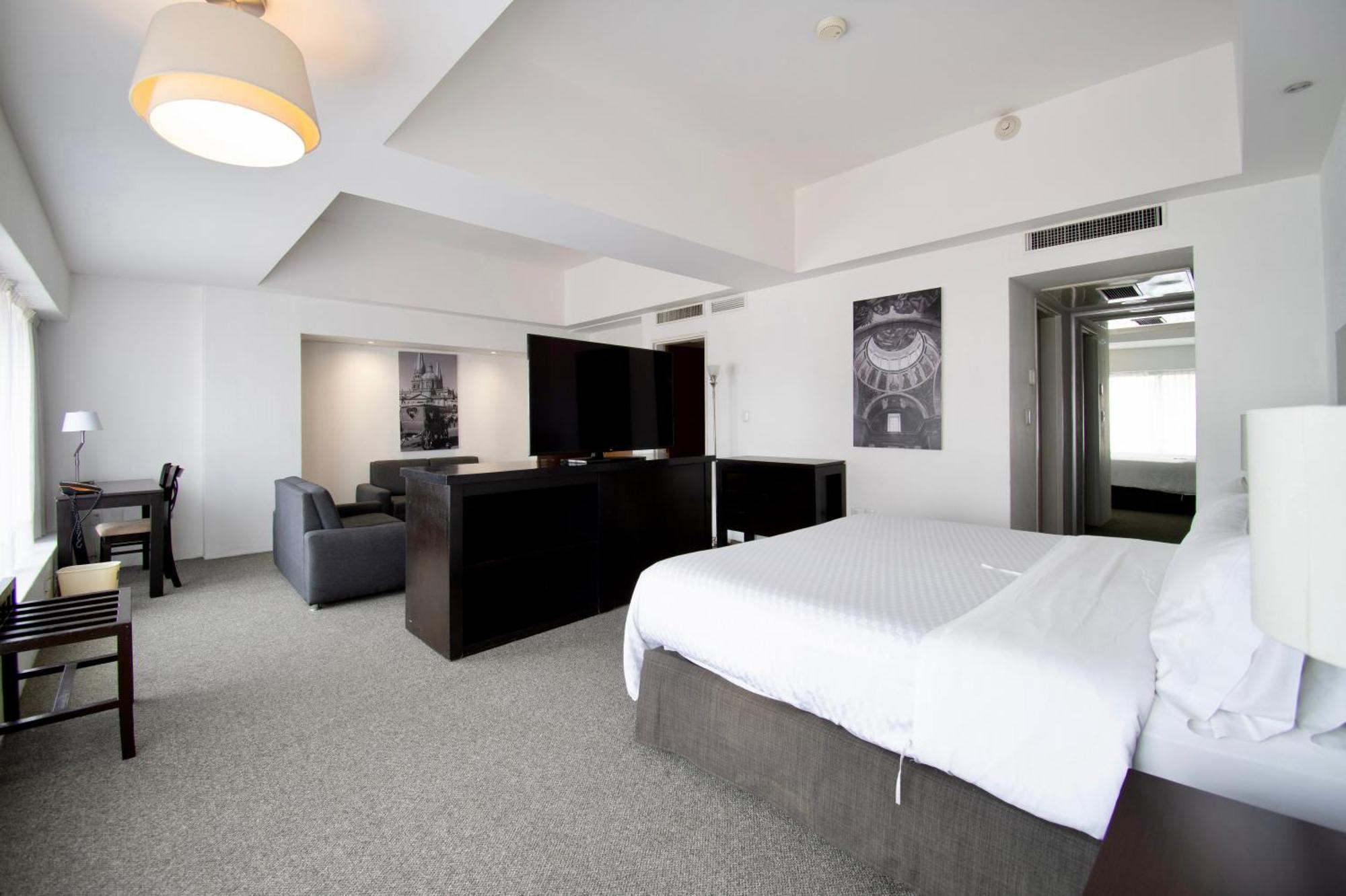 Hotel Plaza Genova Centro Guadalajara Zewnętrze zdjęcie