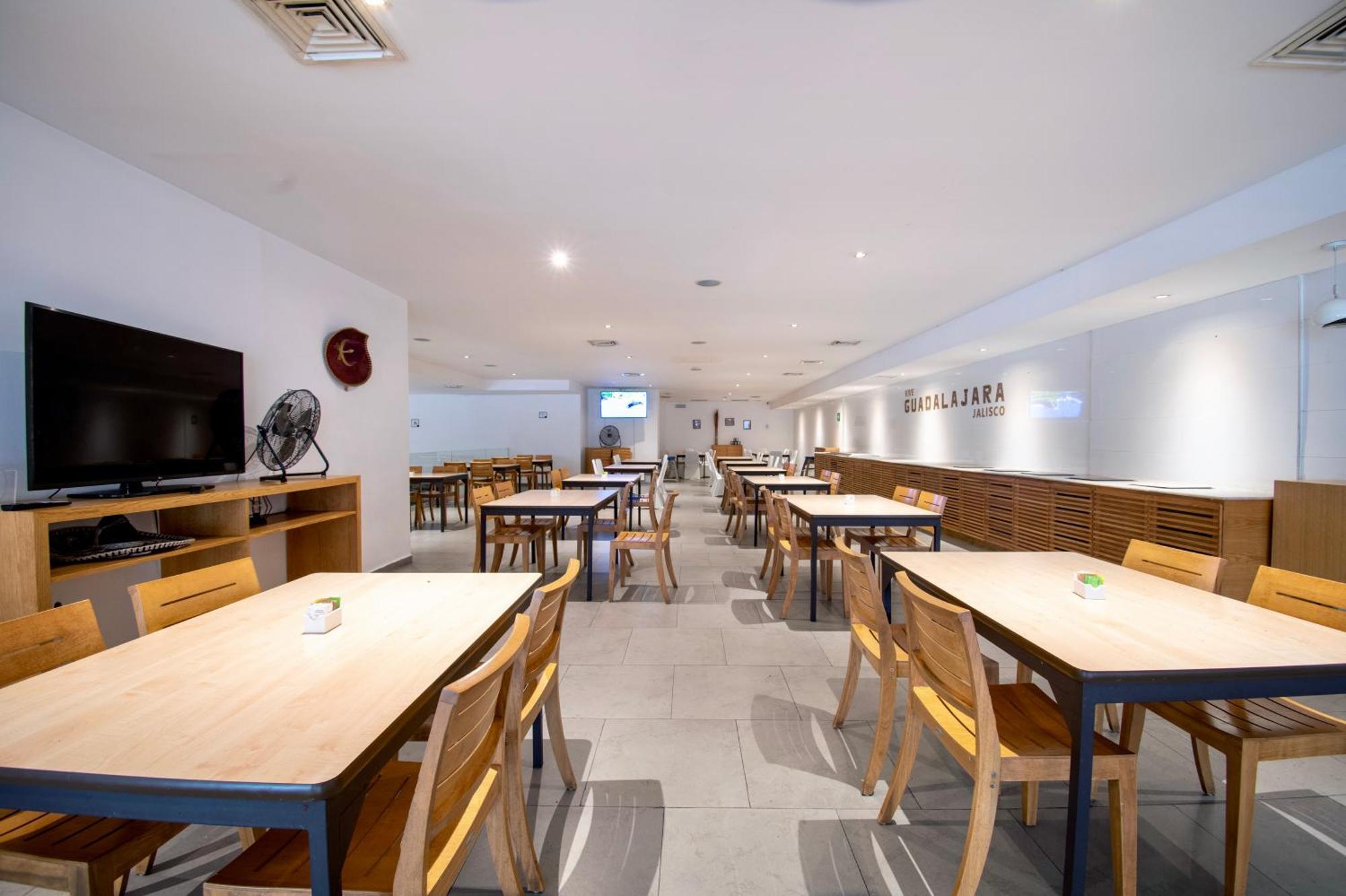 Hotel Plaza Genova Centro Guadalajara Zewnętrze zdjęcie