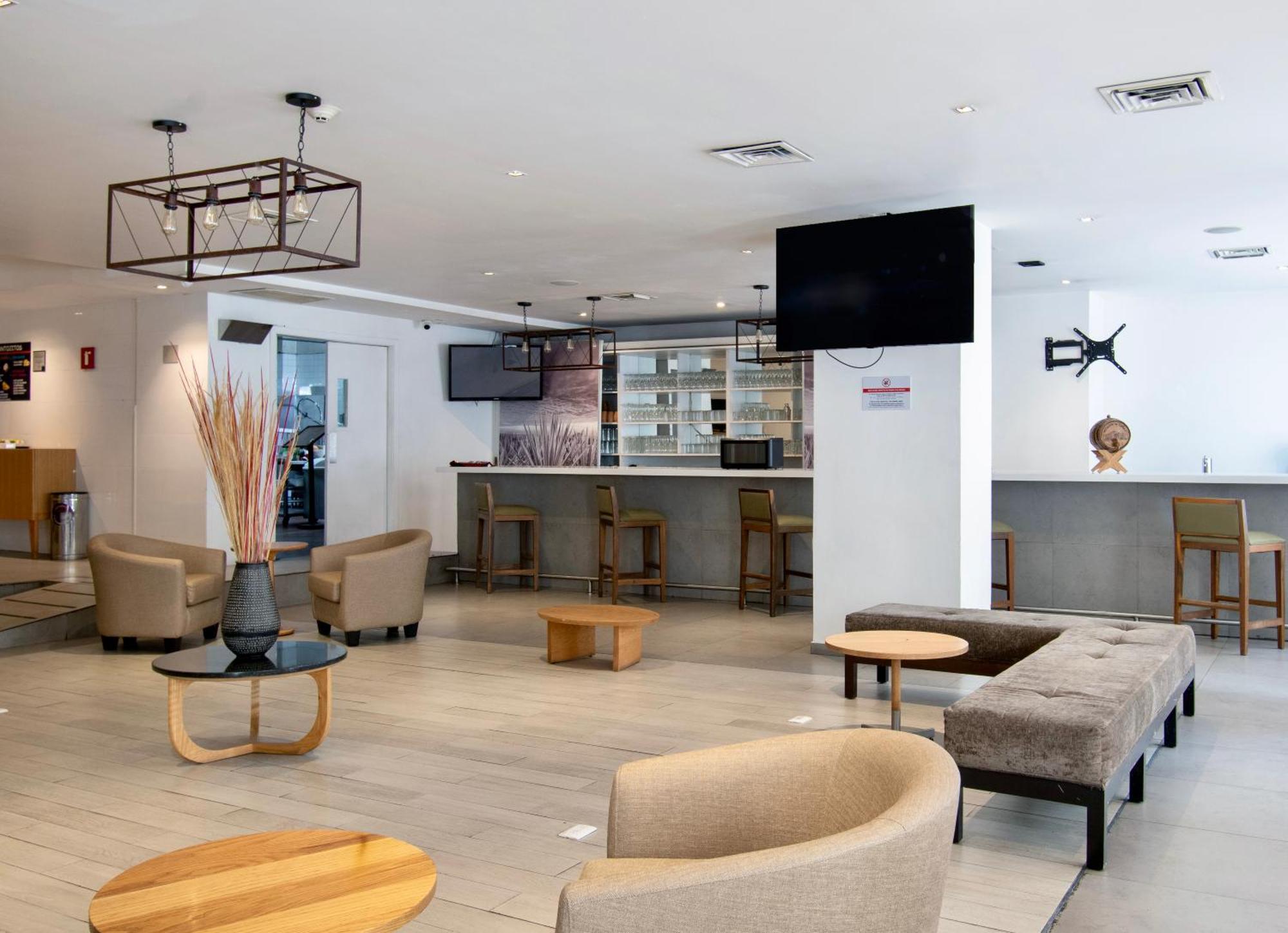 Hotel Plaza Genova Centro Guadalajara Zewnętrze zdjęcie
