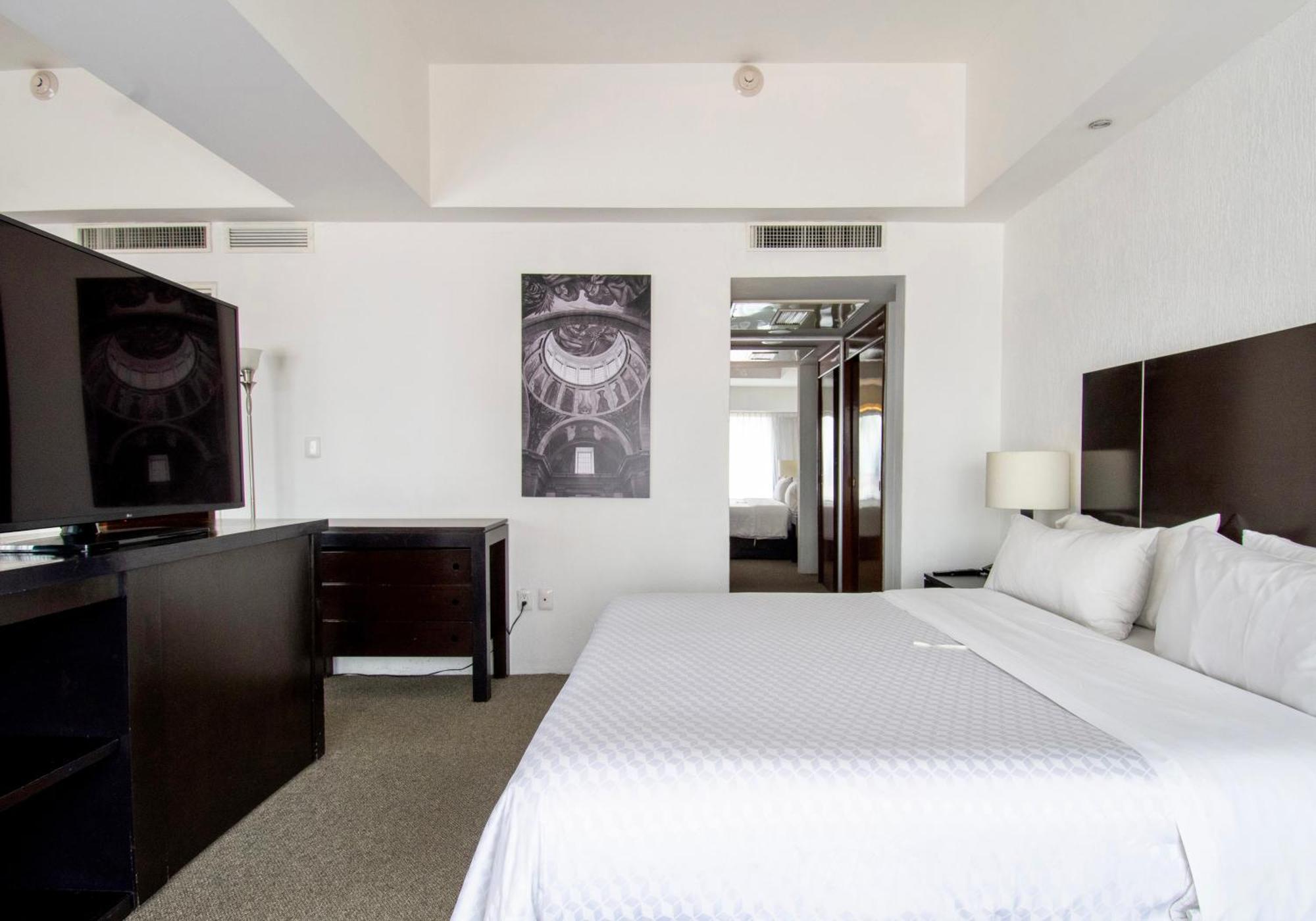 Hotel Plaza Genova Centro Guadalajara Zewnętrze zdjęcie