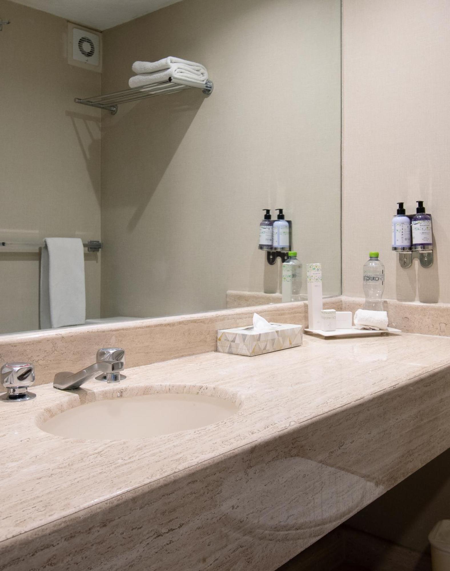 Hotel Plaza Genova Centro Guadalajara Zewnętrze zdjęcie