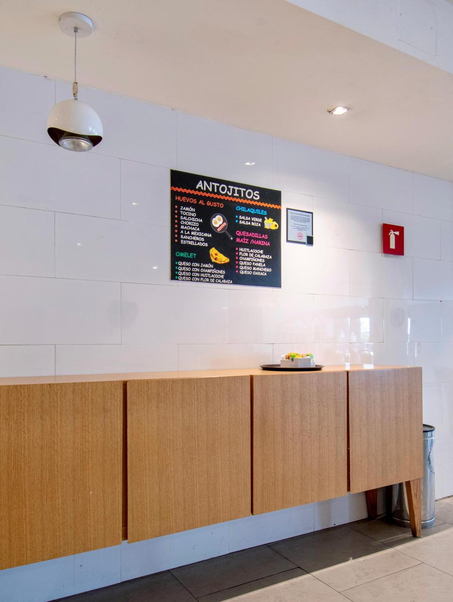 Hotel Plaza Genova Centro Guadalajara Zewnętrze zdjęcie