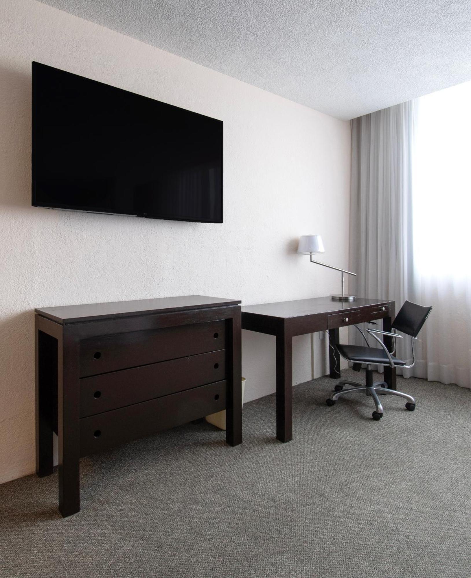 Hotel Plaza Genova Centro Guadalajara Zewnętrze zdjęcie